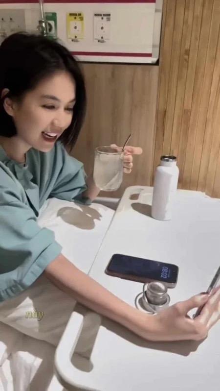 Ngọc Trinh gặp tin xấu-1