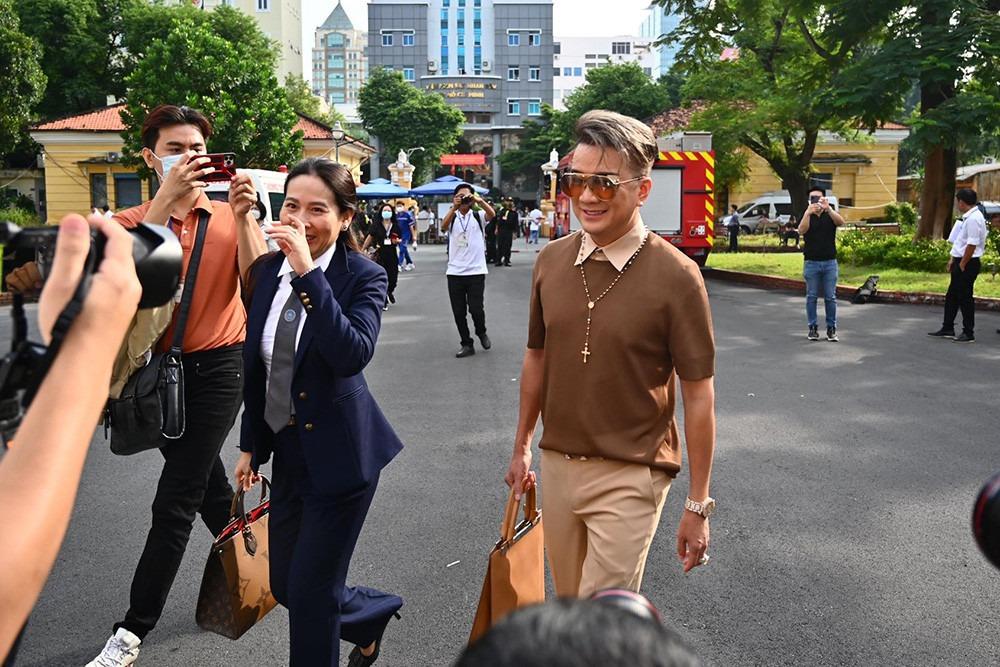 Chồng cũ Lê Giang làm YouTuber ở phiên tòa xét xử Nguyễn Phương Hằng-5