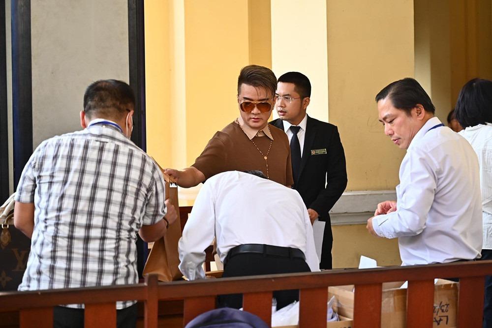 Chồng cũ Lê Giang làm YouTuber ở phiên tòa xét xử Nguyễn Phương Hằng-8