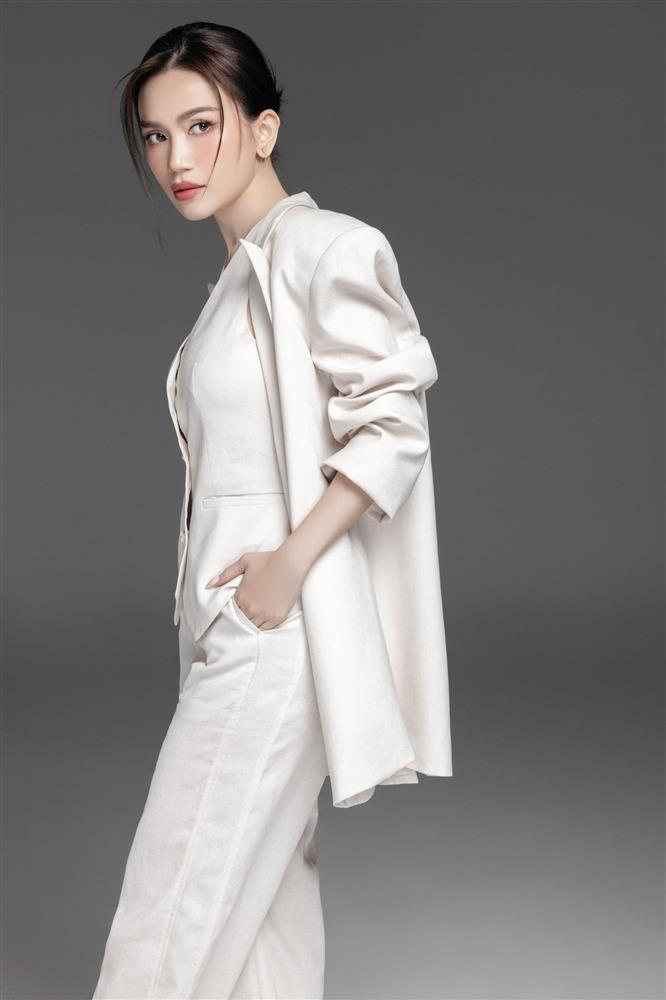 Ca sĩ, diễn viên Sĩ Thanh U40: Làm phó chủ tịch một tập đoàn và vẫn lẻ bóng-1