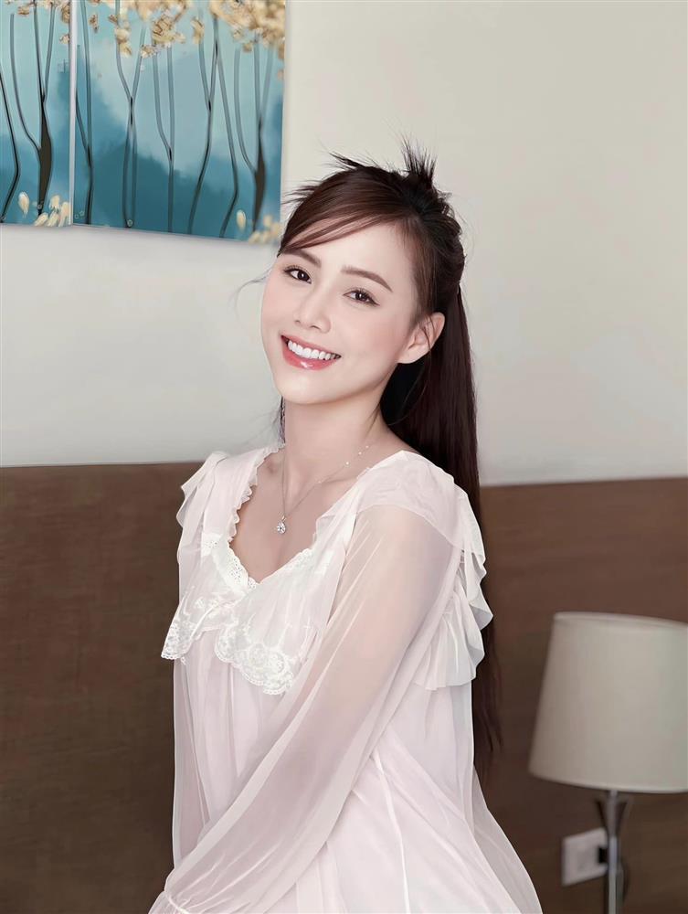 Nhan sắc người thương của anh bộ đội biên phòng trong Cuộc Chiến Không Giới Tuyến-4