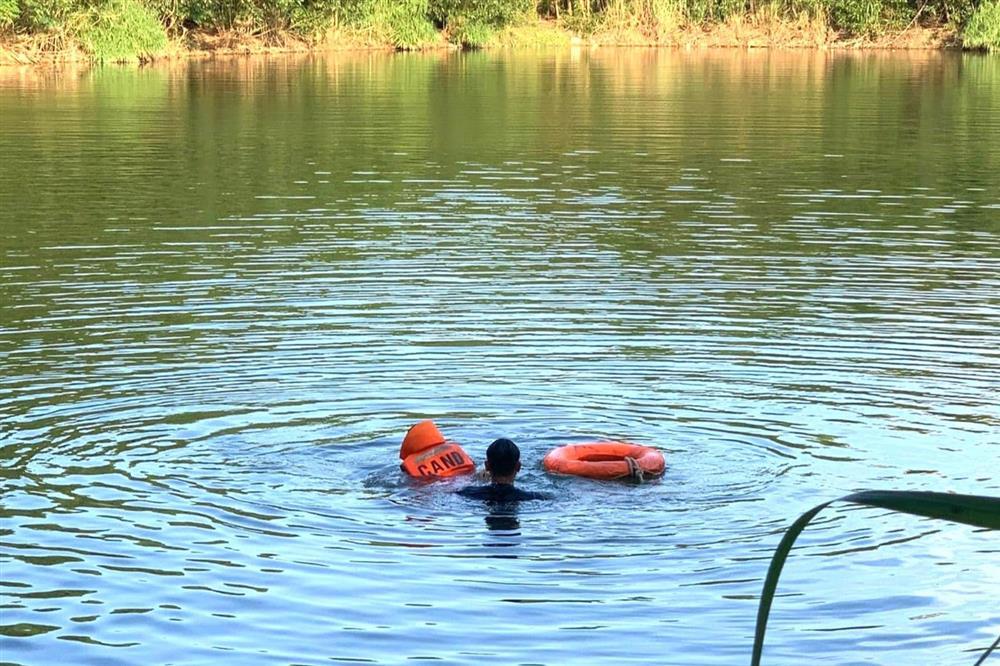 2 nữ sinh lớp 7 ở Nghệ An tử vong trong hố nước sâu-1