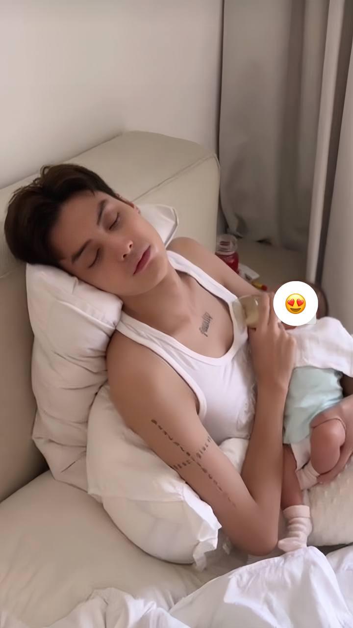 Ghi cảnh chồng ngủ gật chăm con, vợ tuyên bố: Lấy đúng người, mình sẽ là người quay clip!-1