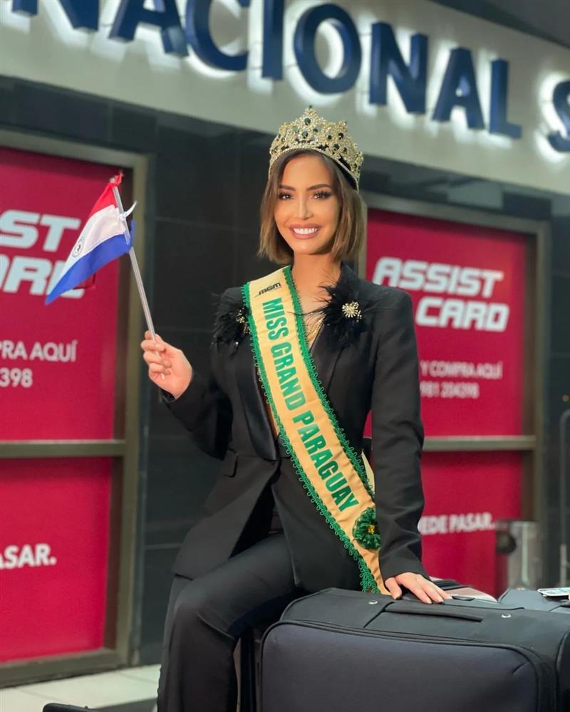 Người đẹp đầu tiên khởi hành sang Việt Nam thi Hoa hậu Hòa bình-2