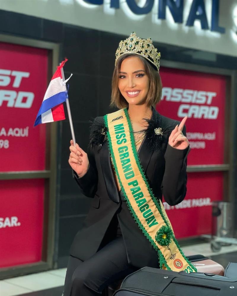 Người đẹp đầu tiên khởi hành sang Việt Nam thi Hoa hậu Hòa bình-3