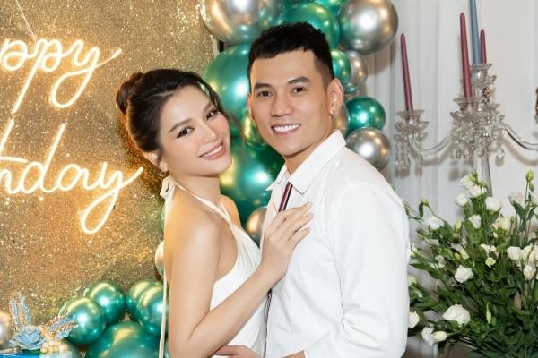 Mẹ chồng Phương Trinh Jolie rạng rỡ ngày sinh nhật, tính cách đặc biệt ra sao mà con dâu hết lời ca ngợi?-6