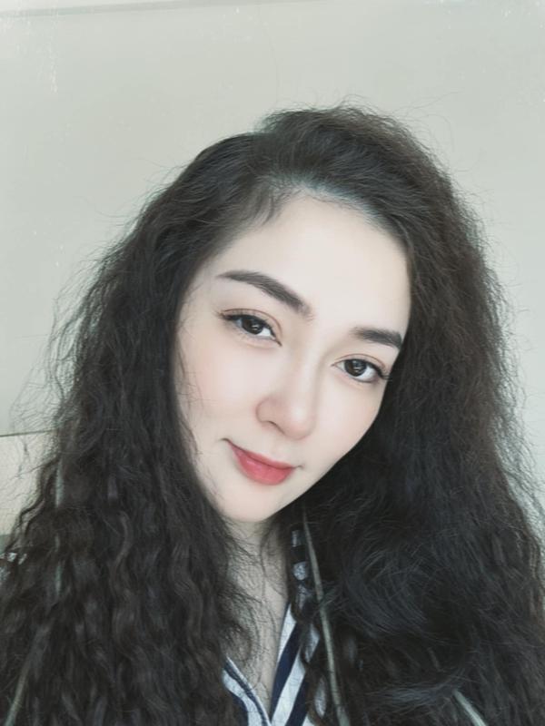 Hoa hậu Nguyễn Thị Huyền: Gương mặt từ khuôn trăng đầy đặn đến vline gây sửng sốt-6