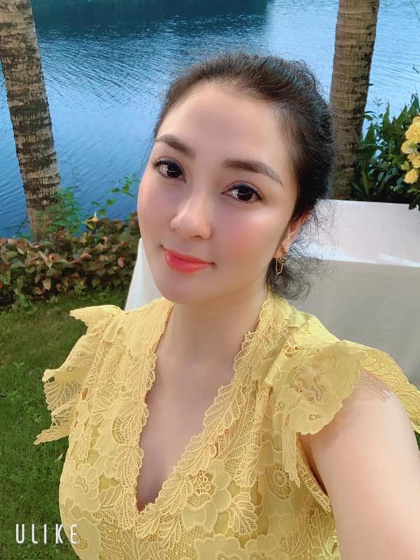 Hoa hậu Nguyễn Thị Huyền: Gương mặt từ khuôn trăng đầy đặn đến vline gây sửng sốt-8