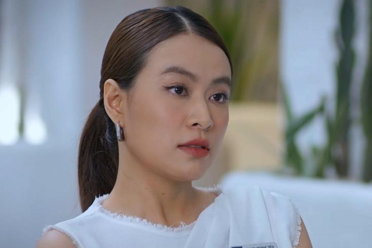 Hoàng Thùy Linh bị chê thoại như đọc trên phim giờ vàng-4