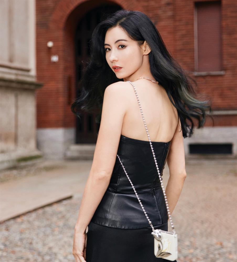 Trương Bá Chi xuất hiện sau thông tin bị đại gia bạo hành-3