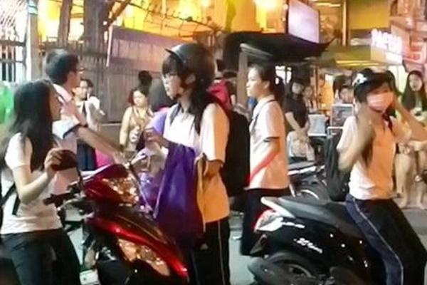 Méo mặt chi cả chục triệu mỗi tháng cho con đi học thêm tối ngày-1