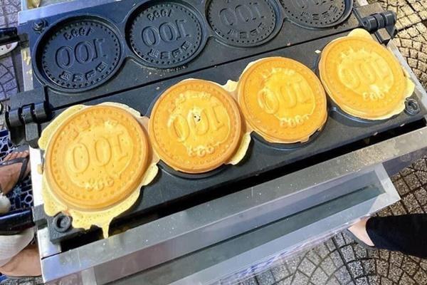 Cửa hàng bánh ra sao sau clip hàng trăm người TPHCM giành giật để được mua?-6