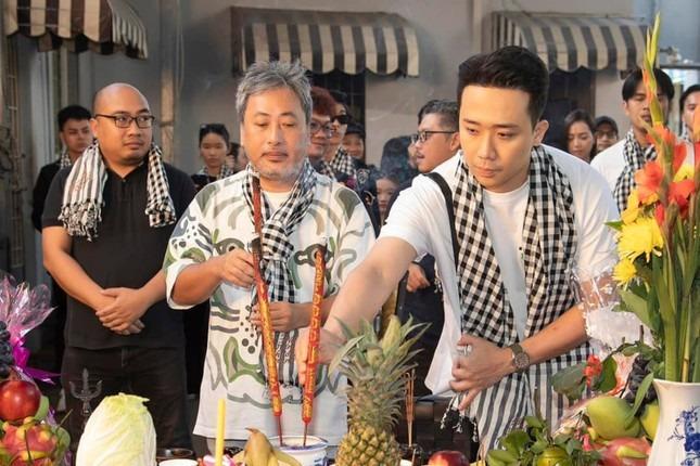 Tạo hình bác Ba Phi của Trấn Thành bị chê giả trân, cường điệu-3