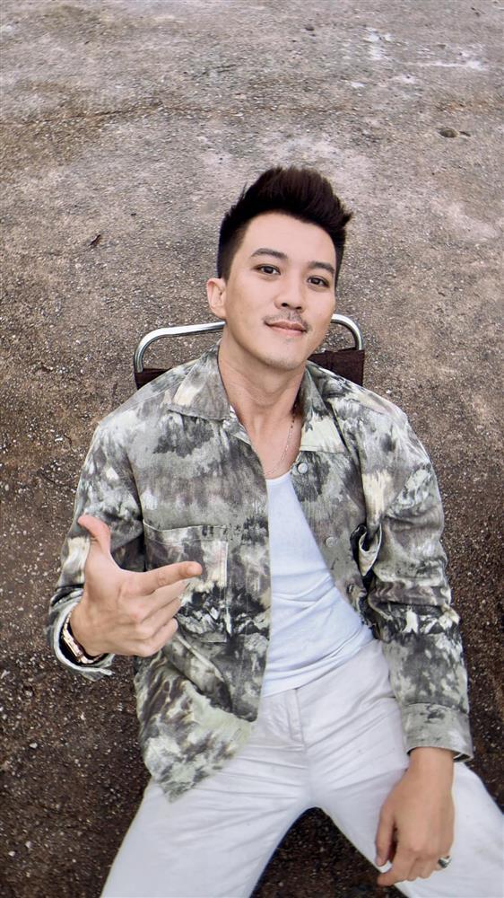 Vẻ bụi bặm của Hà Việt Dũng - kẻ buôn ma túy vùng biên trong Cuộc Chiến Không Giới Tuyến-3