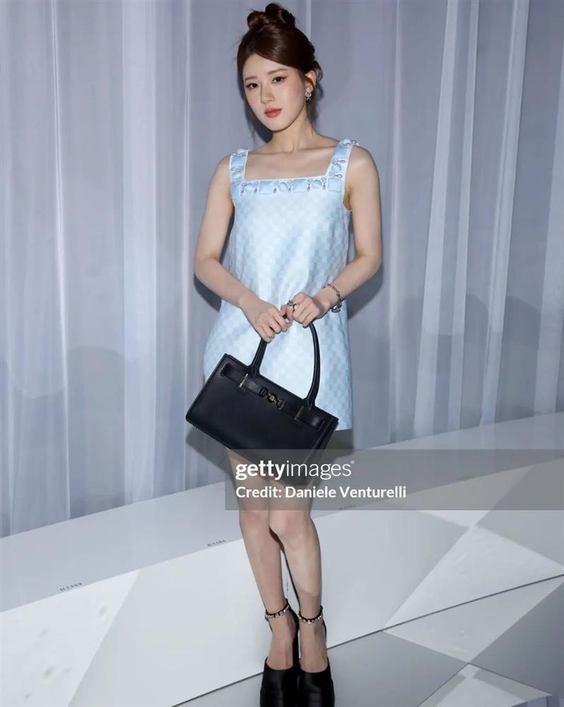 Triệu Lộ Tư nhận đãi ngộ lớn tại Milan Fashion Week-5