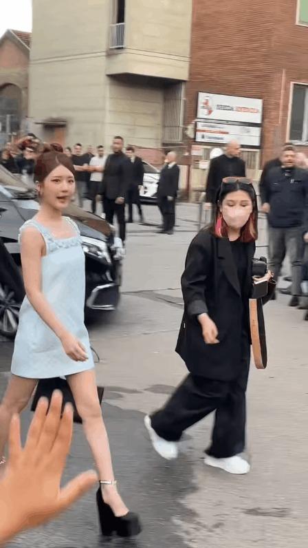 Triệu Lộ Tư nhận đãi ngộ lớn tại Milan Fashion Week-8