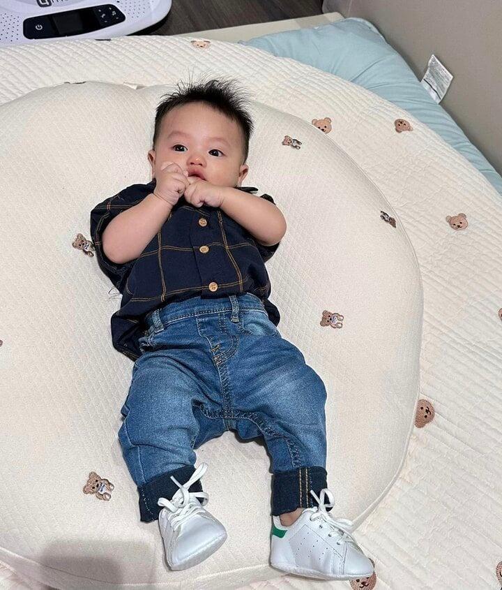 Con trai Cường Đô La lên đồ sành điệu chuẩn soái ca nhí-1