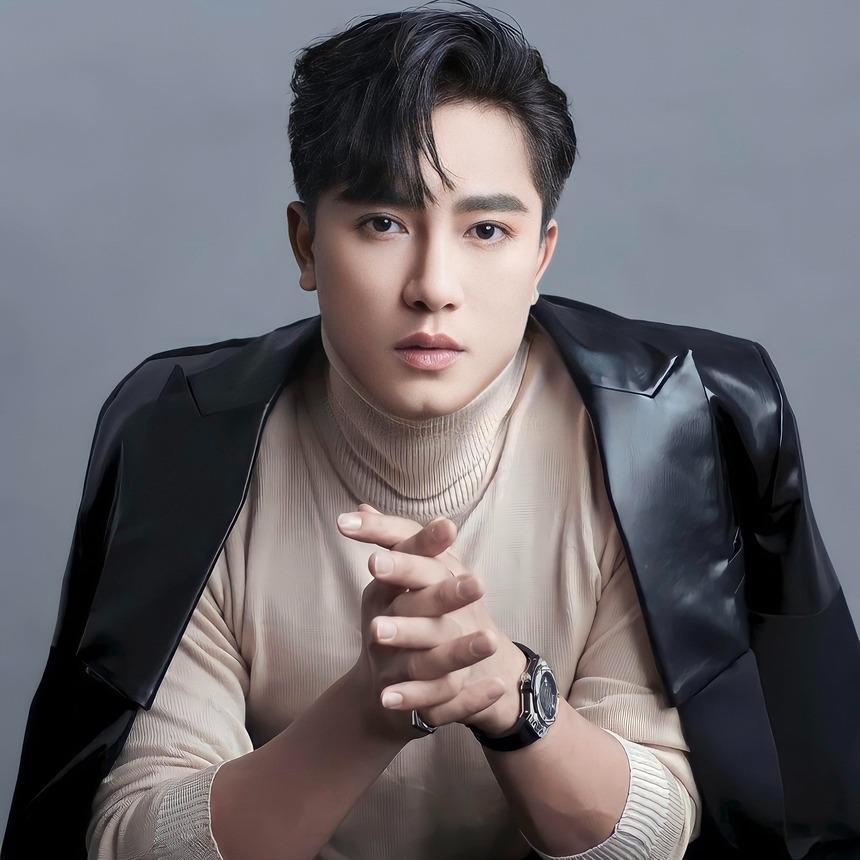 Châu Khải Phong lên tiếng về tranh cãi khi tham gia Ca Sĩ Mặt Nạ-2