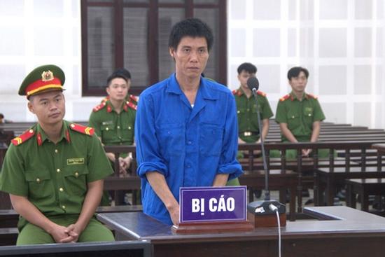 Gây án giết người từ hát karaoke ồn ào trong xóm trọ