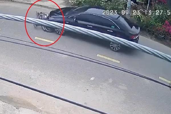 Va chạm với xe máy của thiếu niên 16 tuổi, 2 người tử vong-2