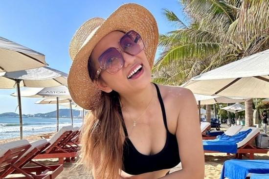 Mỹ nhân 'Đồng tiền xương máu' ngày càng gợi cảm sau cú sốc ung thư