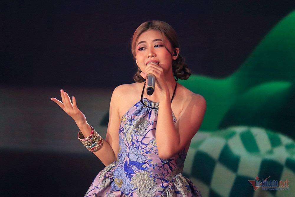 Phản ứng của Mỹ Tâm khi được thí sinh hỏi ‘bao giờ lấy chồng’-3