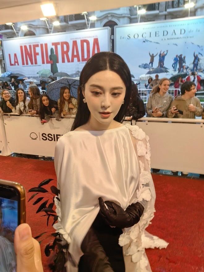 Phạm Băng Băng né được ống kính tử thần-6