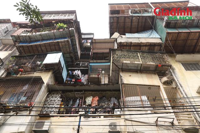 Chủ nhà trọ, chung cư mini ở Hà Nội đồng loạt thuê thợ cắt mở chuồng cọp, mở lối thoát hiểm thứ 2-1