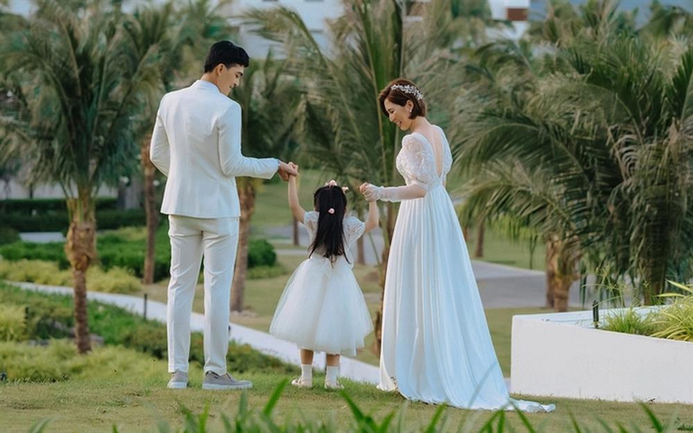 Khương Ngọc sau kết hôn: Sống kín tiếng, giấu con chuyện cha là nghệ sĩ-6