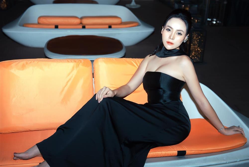 Đời thực của Huyền Trang Biệt Dược Đen, từng đóng cảnh nóng với Việt Anh-4