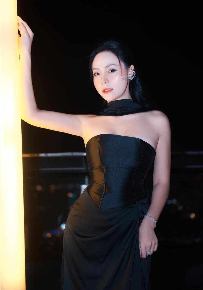 Đời thực của Huyền Trang Biệt Dược Đen, từng đóng cảnh nóng với Việt Anh-5