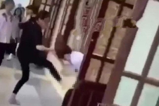 Nữ sinh Hải Phòng hành hung bạn: Do người ngoài xã hội nhờ ‘đến nói chuyện’-1