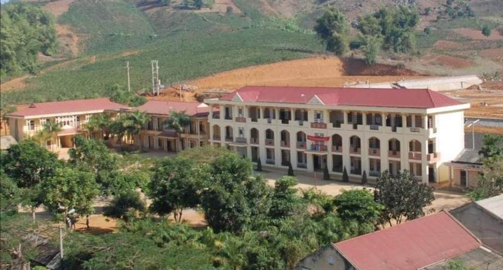 Triệu tập đối tượng nghi bỏ độc vào thức ăn học sinh ở Sơn La-1