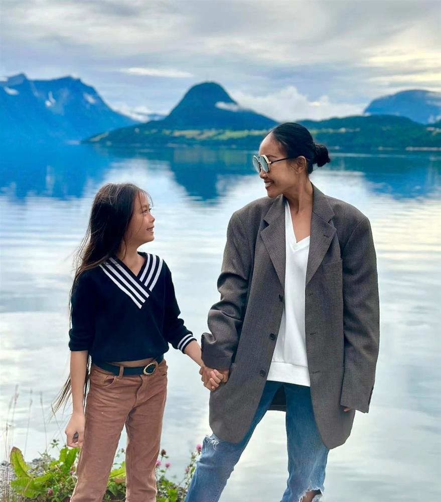 Đoan Trang 2 năm ở Singapore: Viên mãn bên chồng Tây, ở nhà làm nội trợ-10