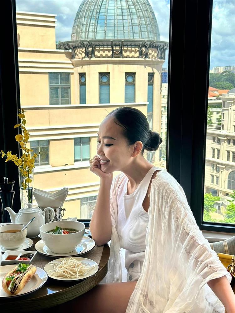 Đoan Trang 2 năm ở Singapore: Viên mãn bên chồng Tây, ở nhà làm nội trợ-13