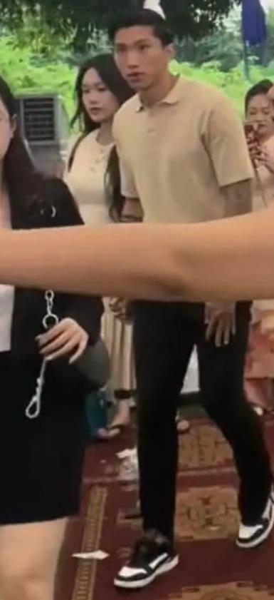 Hòa Minzy dự cưới Đình Trọng, đọ sắc cùng dàn WAG Việt-3