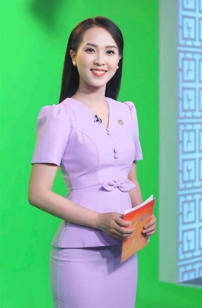 MC Diệu Ngân: Sau khung hình hào nhoáng là phiên bản trầy da tróc vẩy-1