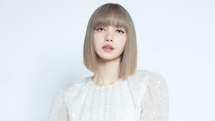 Lisa (Blackpink) và gia đình bị thù ghét qua mạng-1