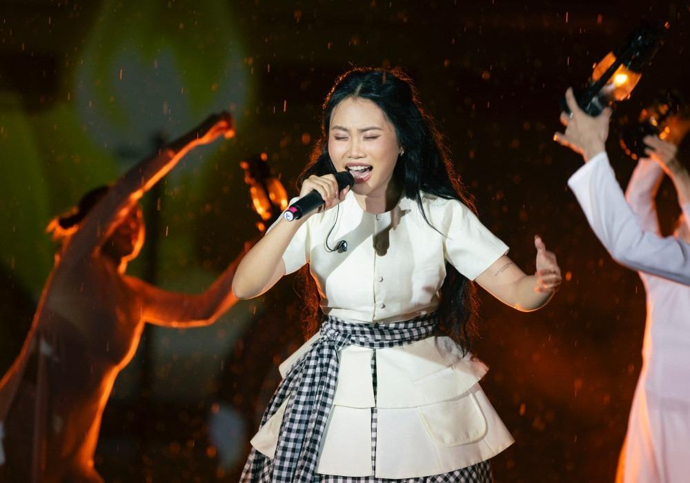 Dàn sao Việt cùng 3.000 khán giả đội mưa xem Phương Mỹ Chi hát-11