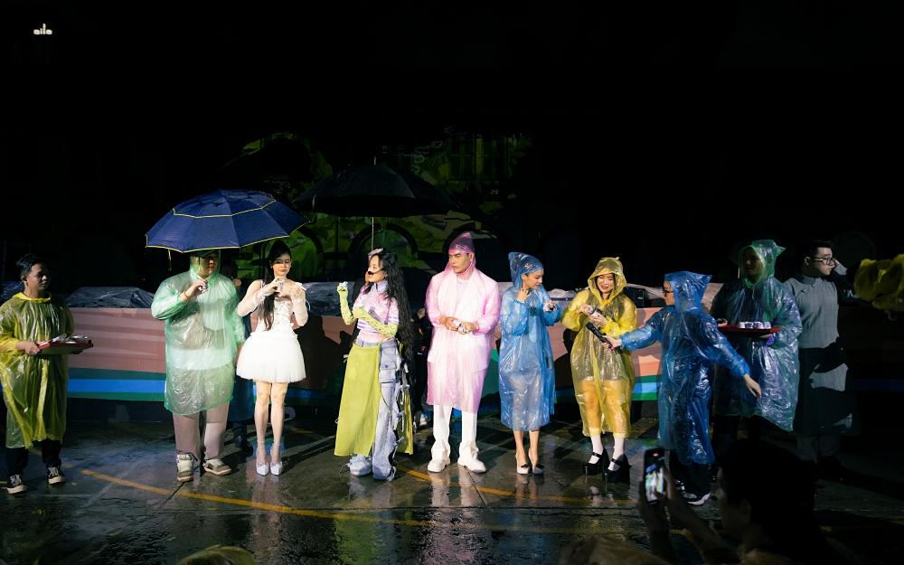 Dàn sao Việt cùng 3.000 khán giả đội mưa xem Phương Mỹ Chi hát-13
