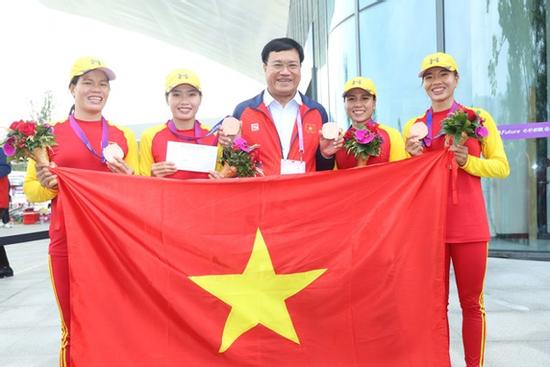 HCV Asiad 19 nhận thưởng nóng gần nửa tỷ đồng