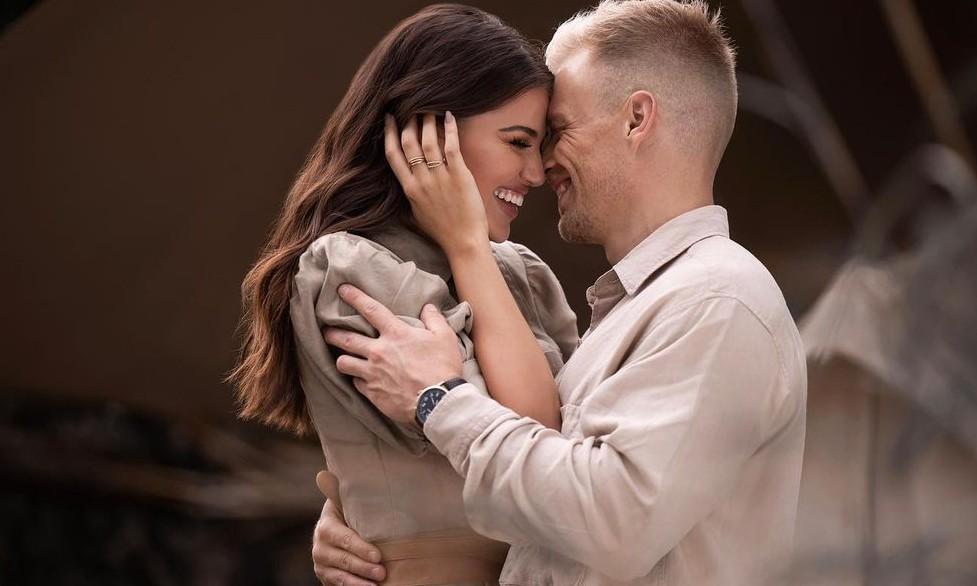 Hoa hậu có vẻ đẹp vượt thời gian cưới bạn trai blogger-1