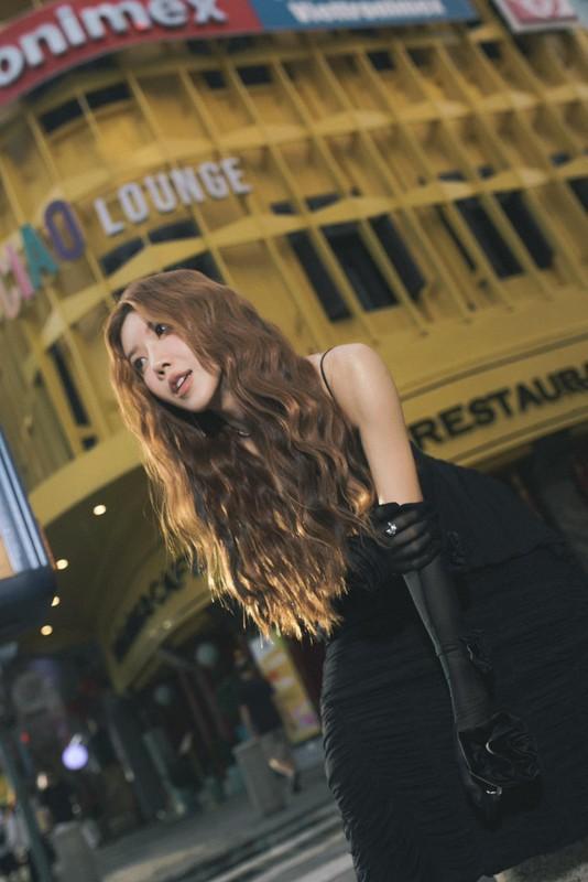 Nhan sắc khác lạ của Chị Đẹp Đạp Gió Rẽ Sóng Trang Pháp dấy lên nhiều nghi vấn dao kéo-8