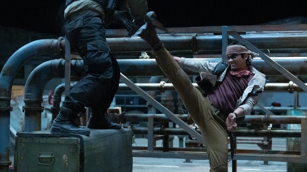 Mỹ nữ nóng bỏng nhất Hollywood cũng không cứu nổi Biệt đội đánh thuê-4