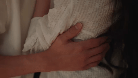 Phim ngôn tình thần tượng bị chỉ trích vì cảnh phim và lời thoại 18+-3