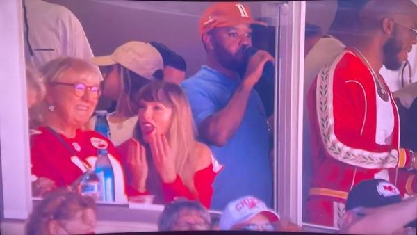 Bắt gặp Taylor Swift hẹn hò cùng bạn trai tin đồn-5