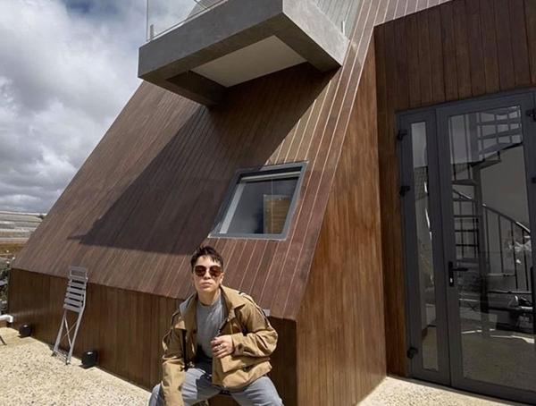 Biệt thự siêu chất của nữ ca sĩ bị chồng dìm hàng không thương tiếc-13