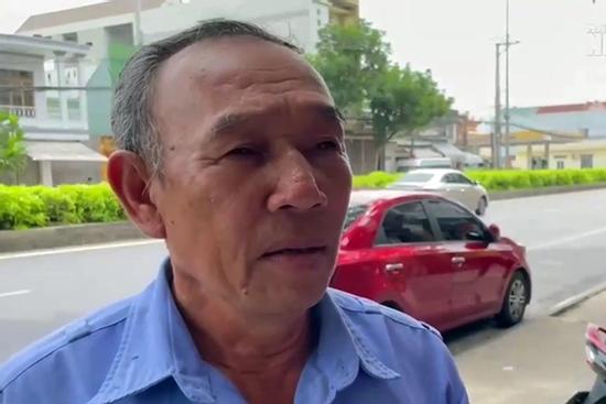 Bảo vệ ở tiệm vàng bị cướp: 'Hai đối tượng dí súng uy hiếp tôi'