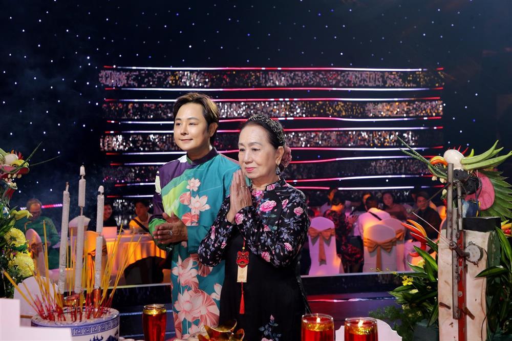 Hoài Linh và gần 200 nghệ sĩ cúng giỗ Tổ ngành sân khấu-12