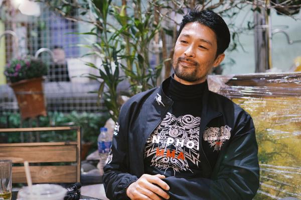 Johnny Trí Nguyễn có chế độ ăn như thế nào mà hụt cân đến mức fan hốt hoảng còn đâu trai đẹp một thời?-4